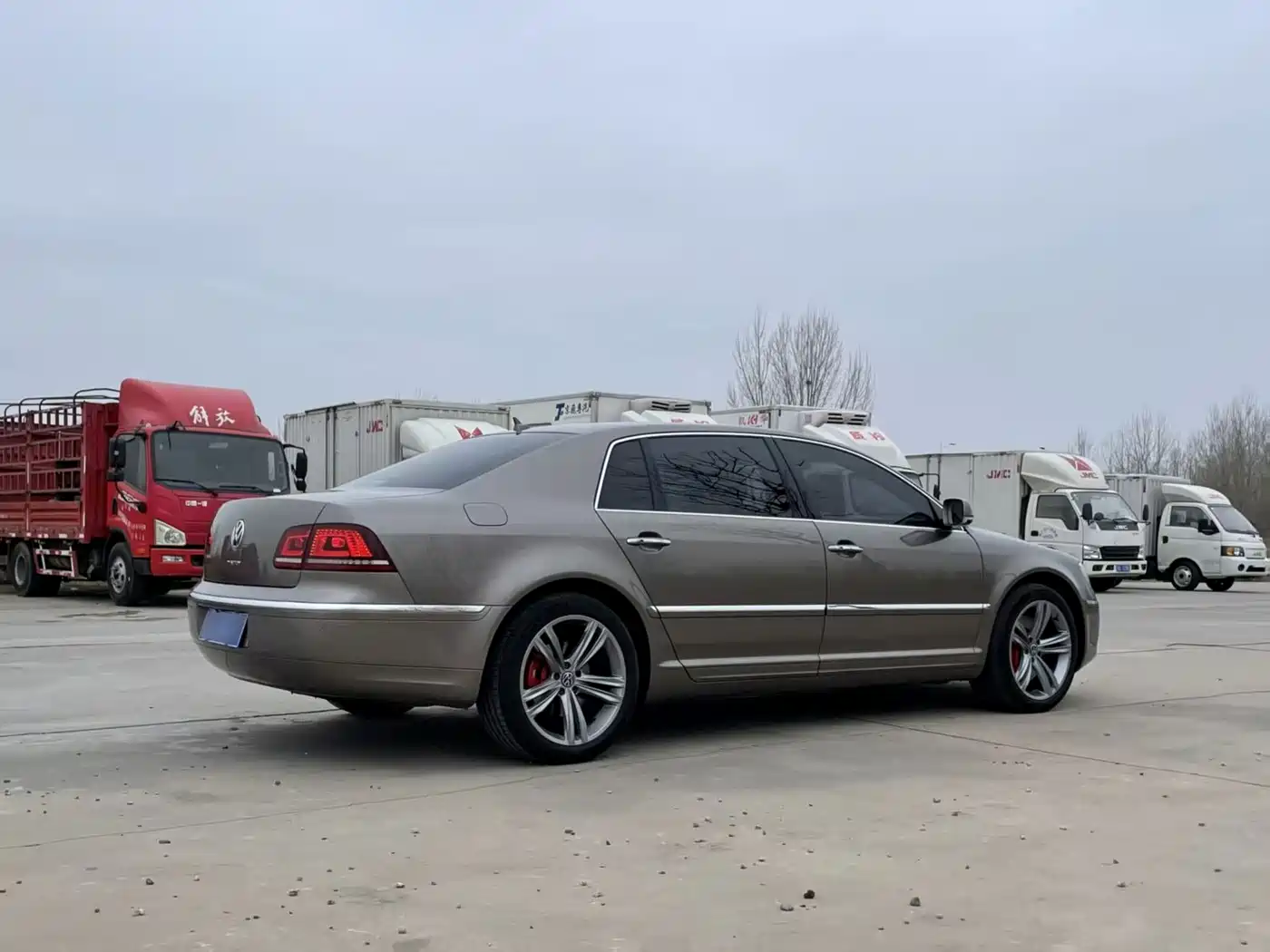 Volkswagen Phaeton 2015 Model 3.0L Exclusive Edition фото 8