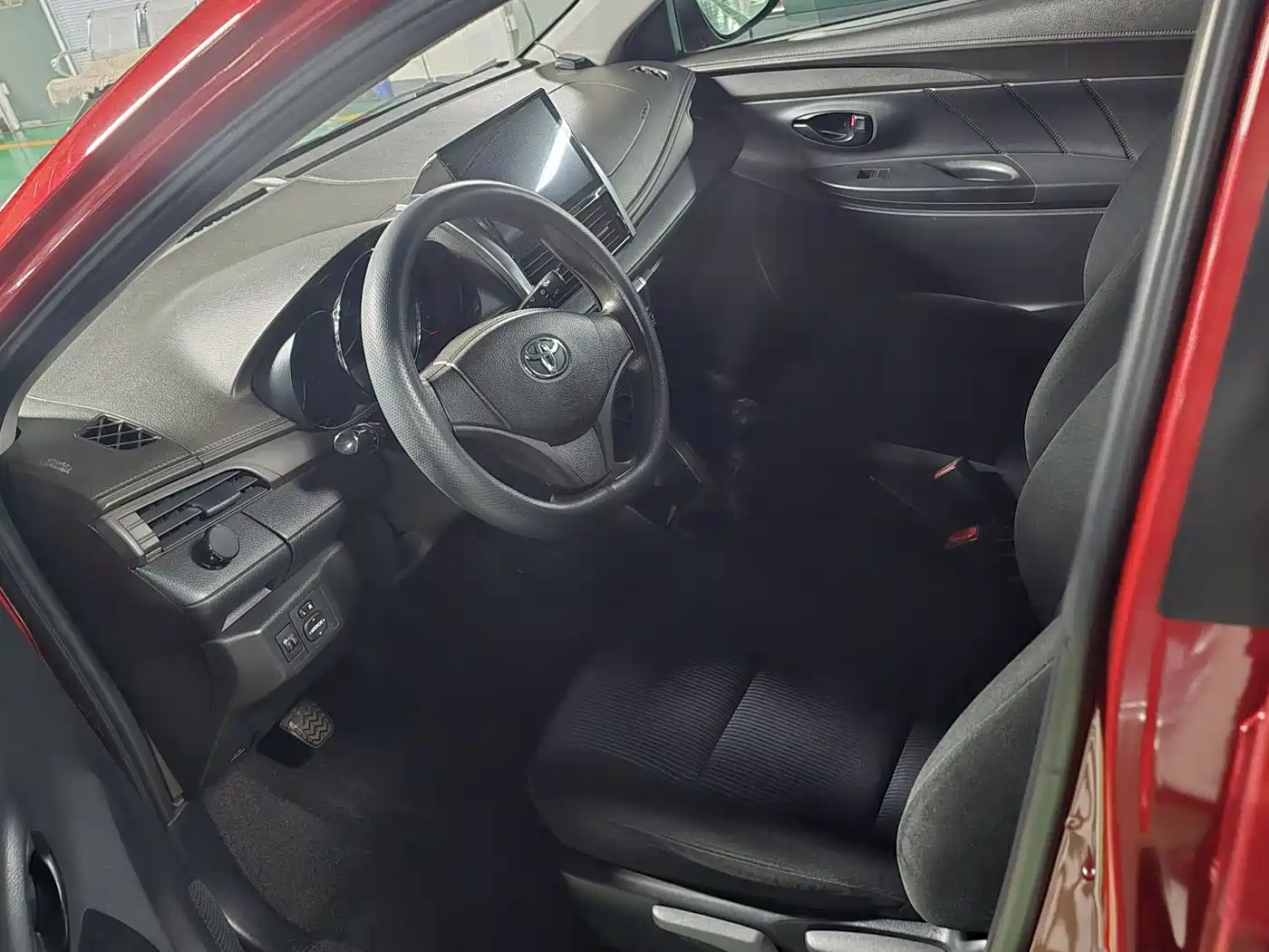 Toyota YARiS L Zhi Xuan 2014 1.3E Manual Charming Edition фото 9