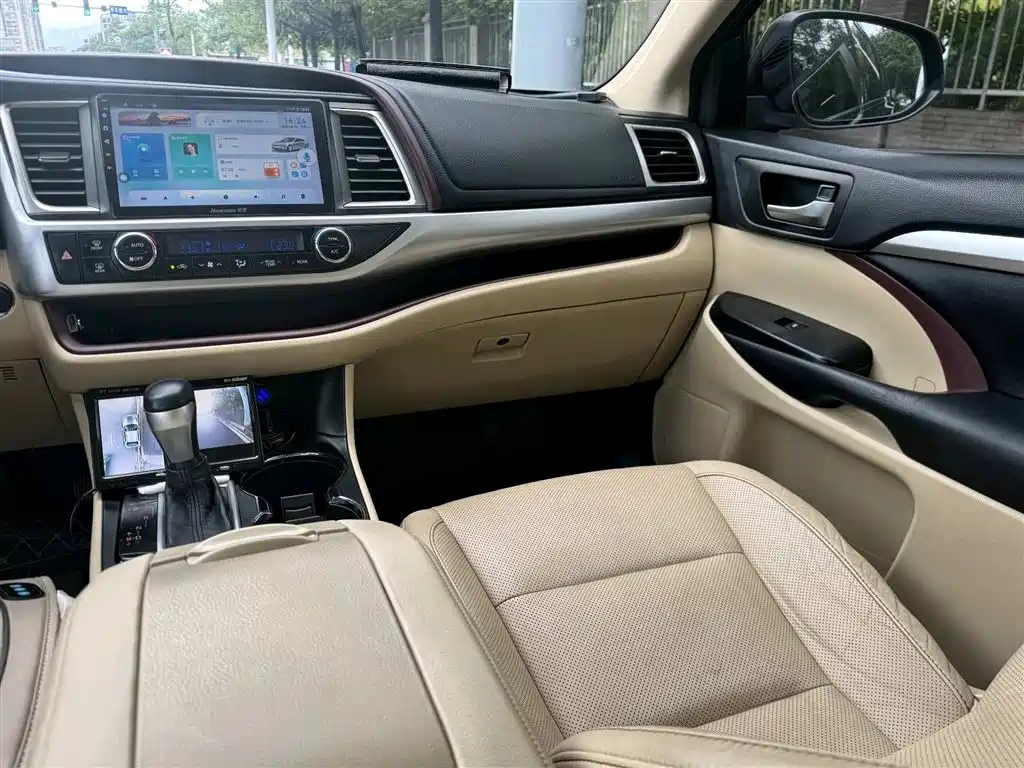 Toyota Highlander 2015 2.0T AWD Luxury Edition 7-seater фото 4
