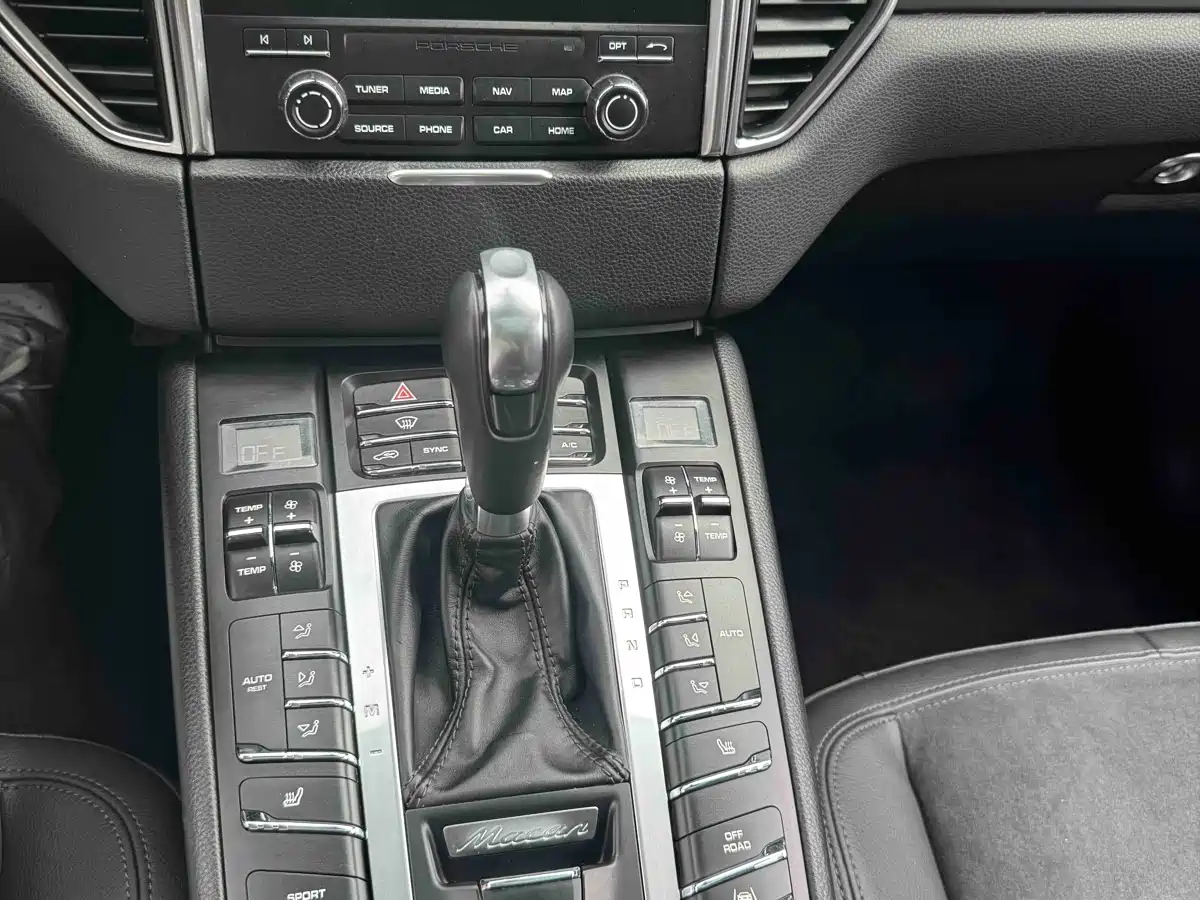 Porsche Macan 2017 Macan 2.0T фото 14