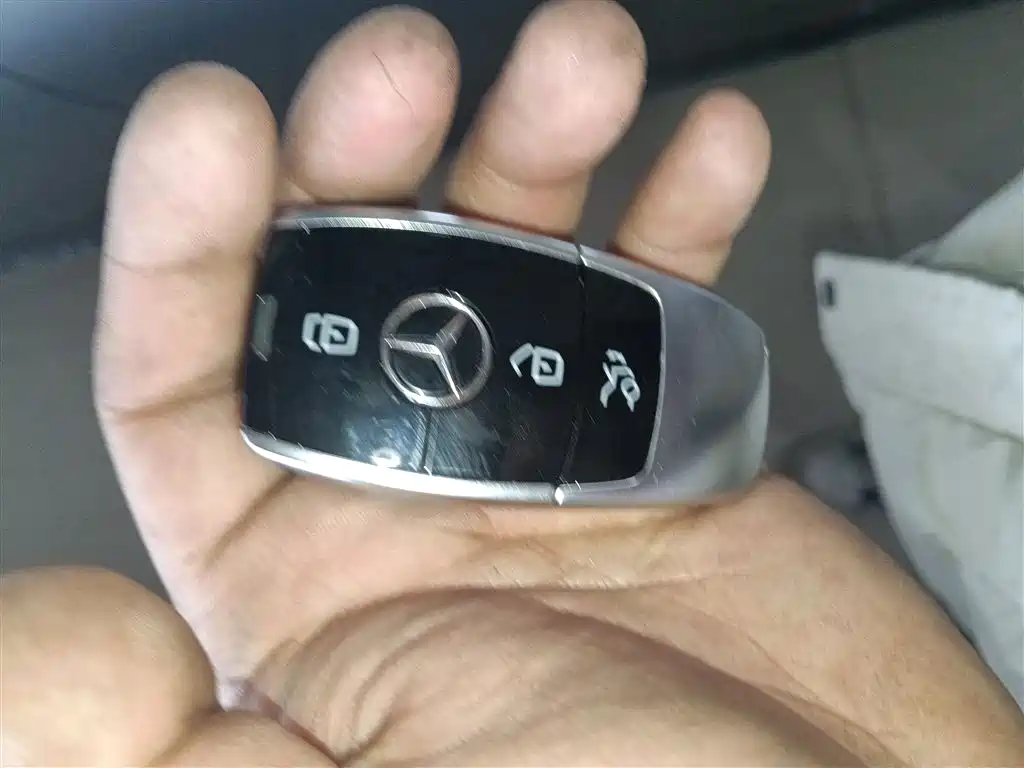 Mercedes-Benz E-Class 2023 E 300 L Fashion фото 17