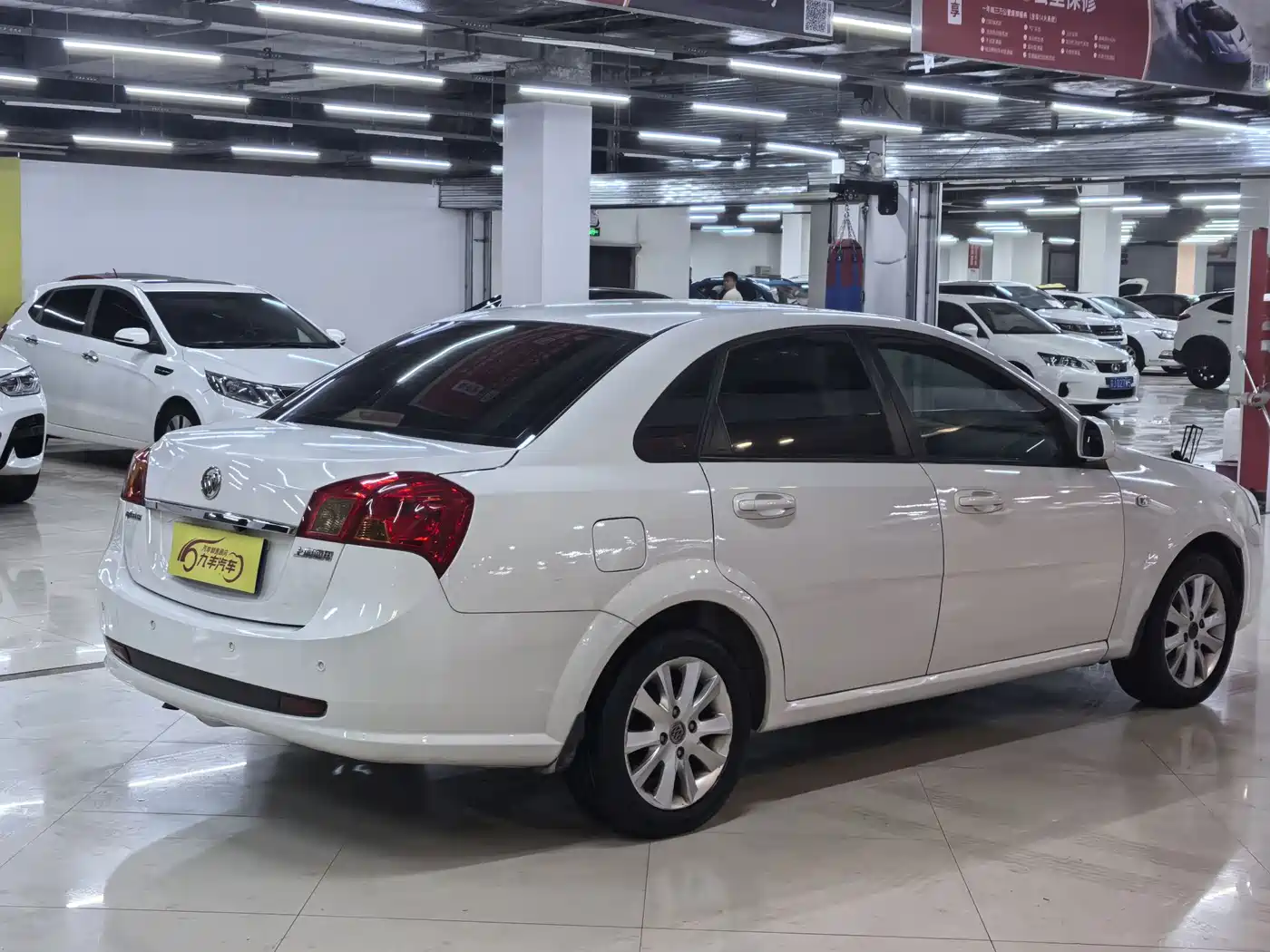 Buick Excelle 2013 1.5L Automatic Exclusive фото 4