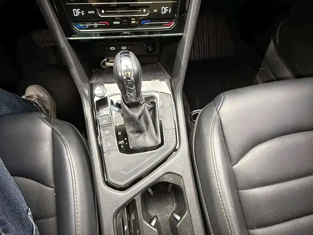 Volkswagen Tharu 2022 280TSI FWD Luxury Edition фото 8