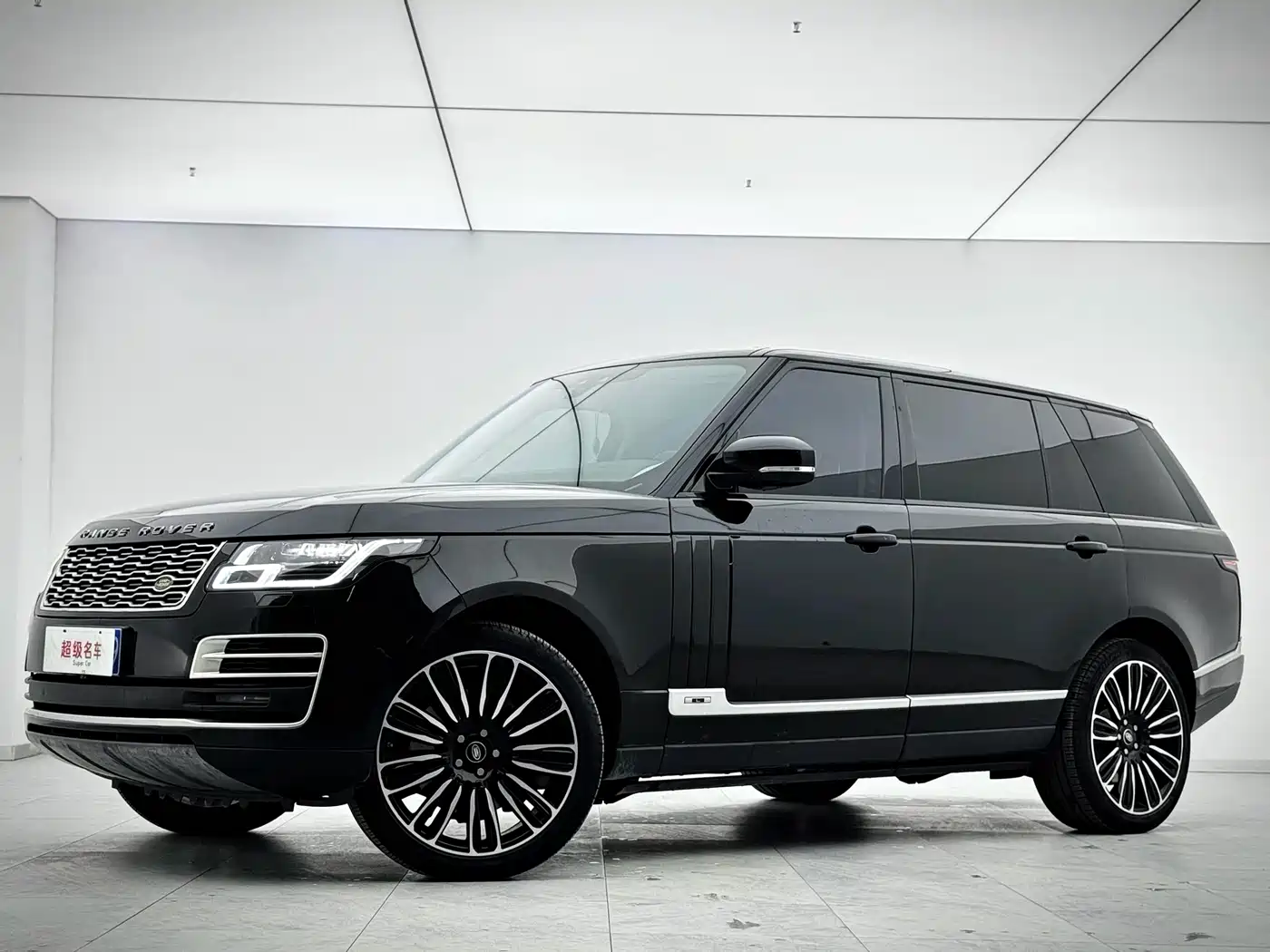 Land Rover Range Rover 2017 3.0 SC V6 Vogue LWB (Long Wheelbase)