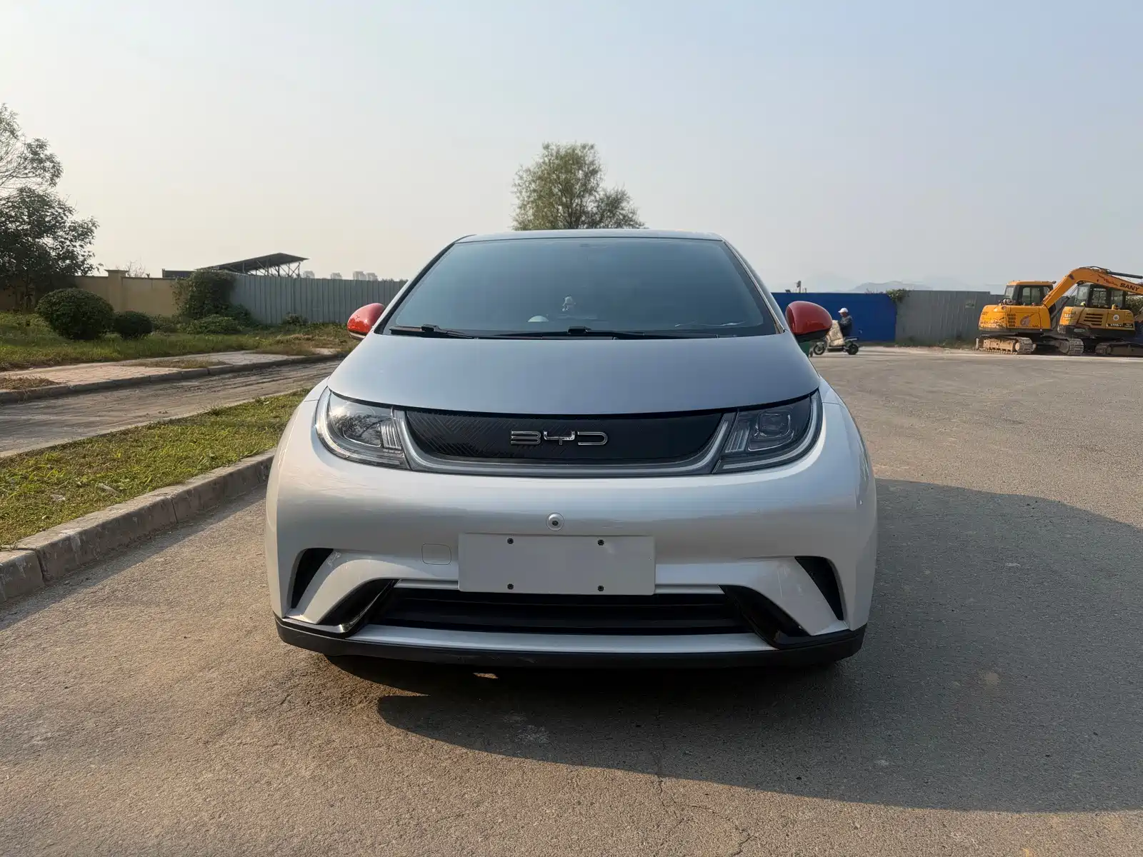 Photo 1 - BYD Dolphin