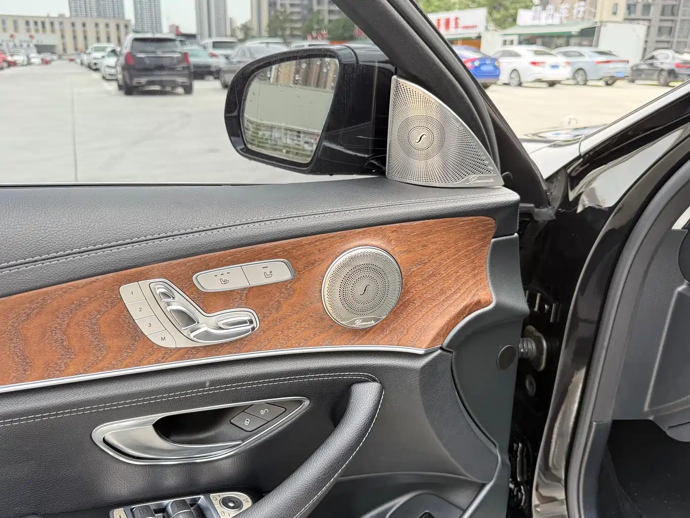 Mercedes-Benz E-Class 2019 E 300 L Luxury фото 7