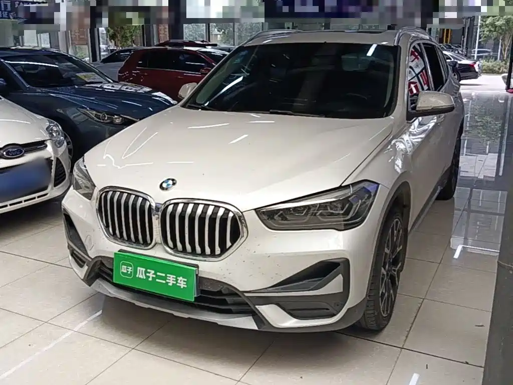 Photo 2 - BMW X1