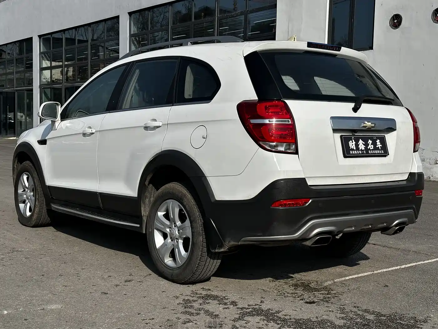 Chevrolet Captiva 2015 2.4L 2WD Urban Edition 5-seater фото 13