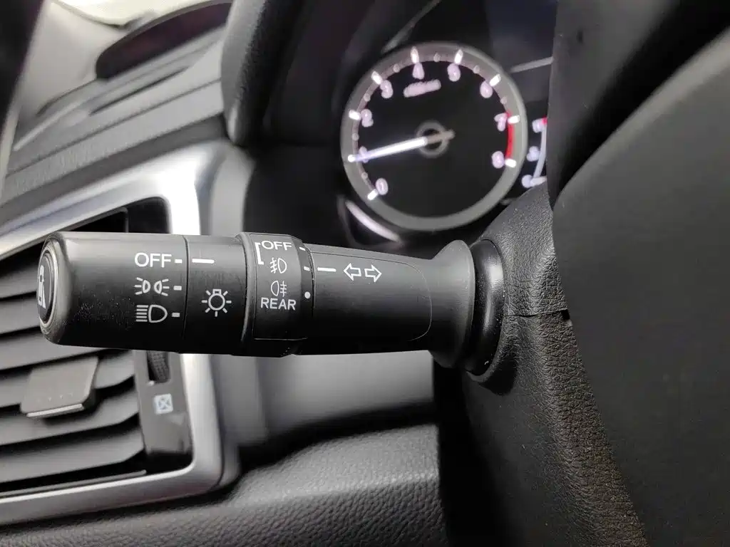 Фото 21 - Honda UR-V