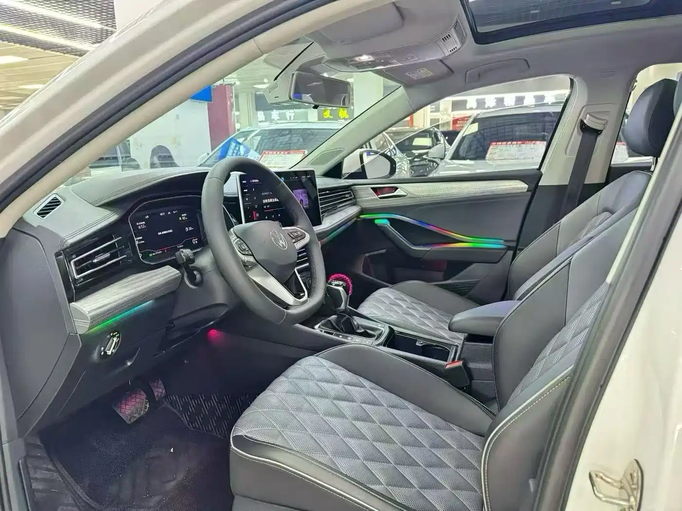 Volkswagen Sagitar 2023 300TSI DSG Surpassing Edition фото 5