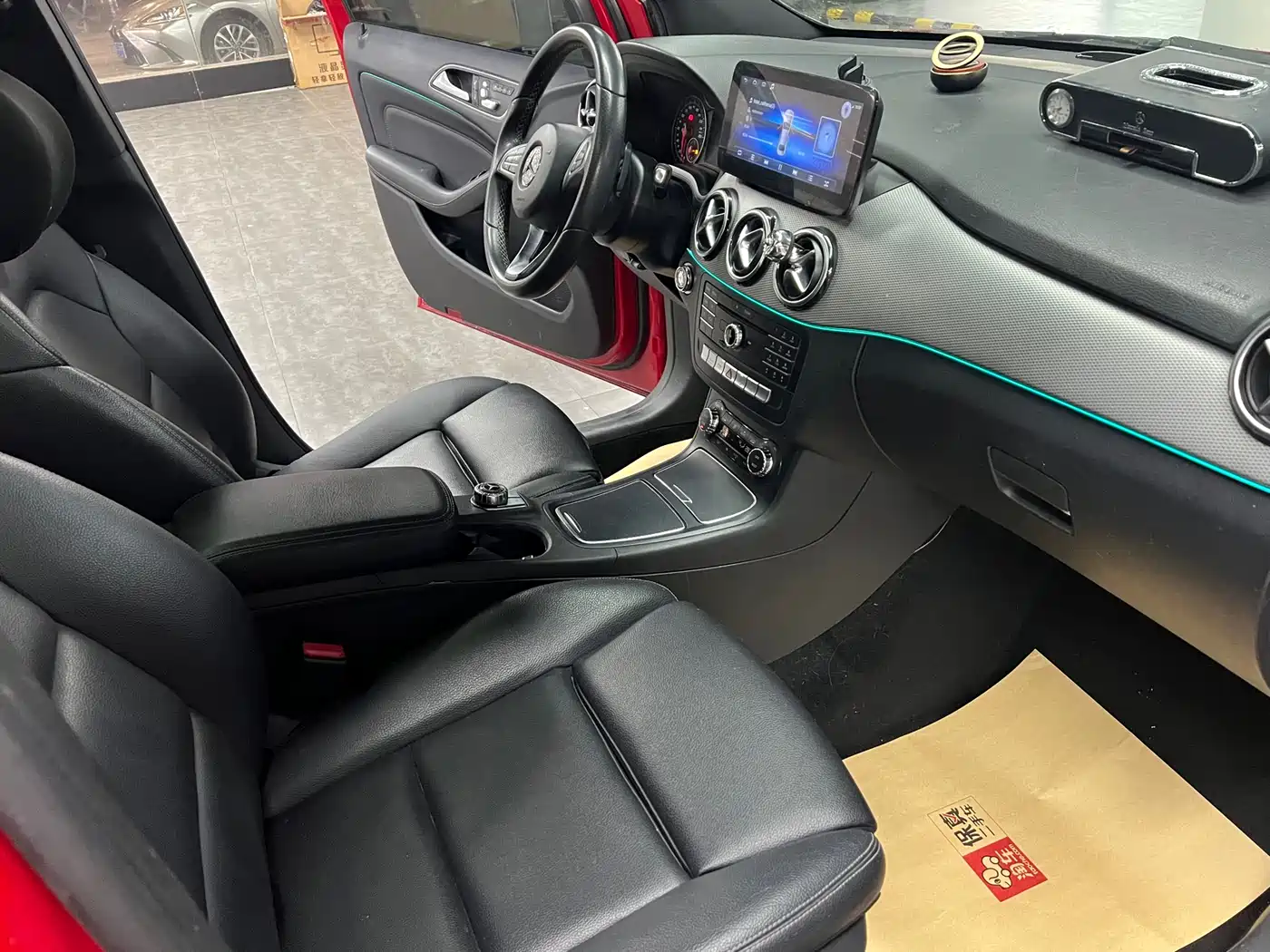 Mercedes-Benz B-Class 2016 B 200 Collector's Edition фото 5