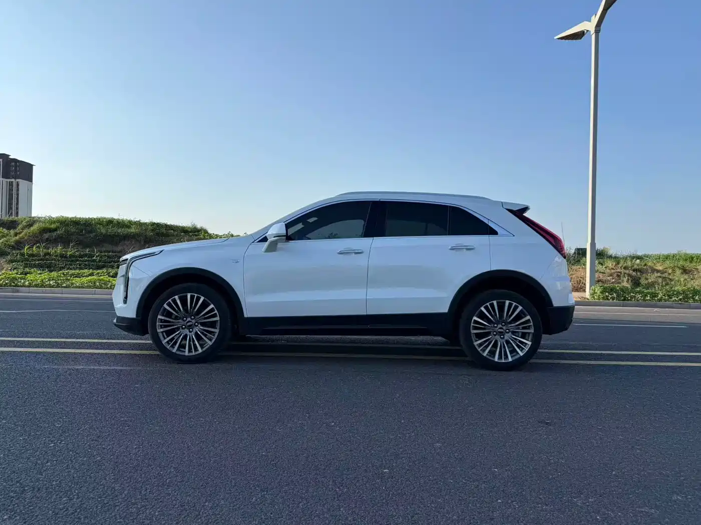 Cadillac XT4 2025 2024 28T 2WD Premium
