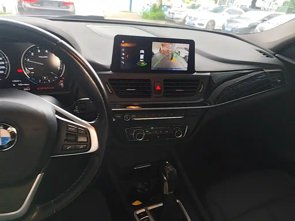 BMW 1 Series 2019 118i Fashion Edition фото 10