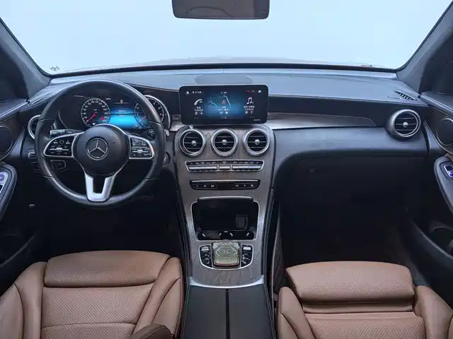 Фото 9 - Mercedes-Benz GLC
