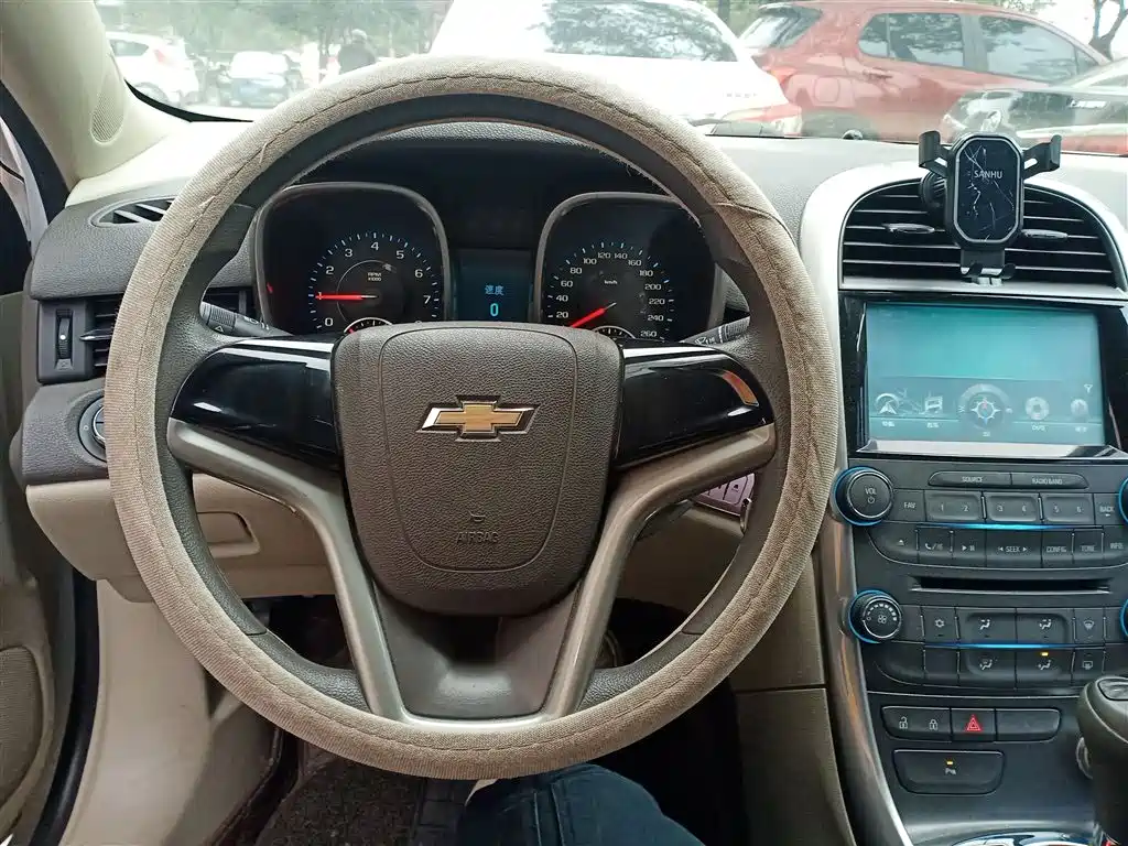 Chevrolet Malibu 2014 2.0L Automatic Comfort фото 11