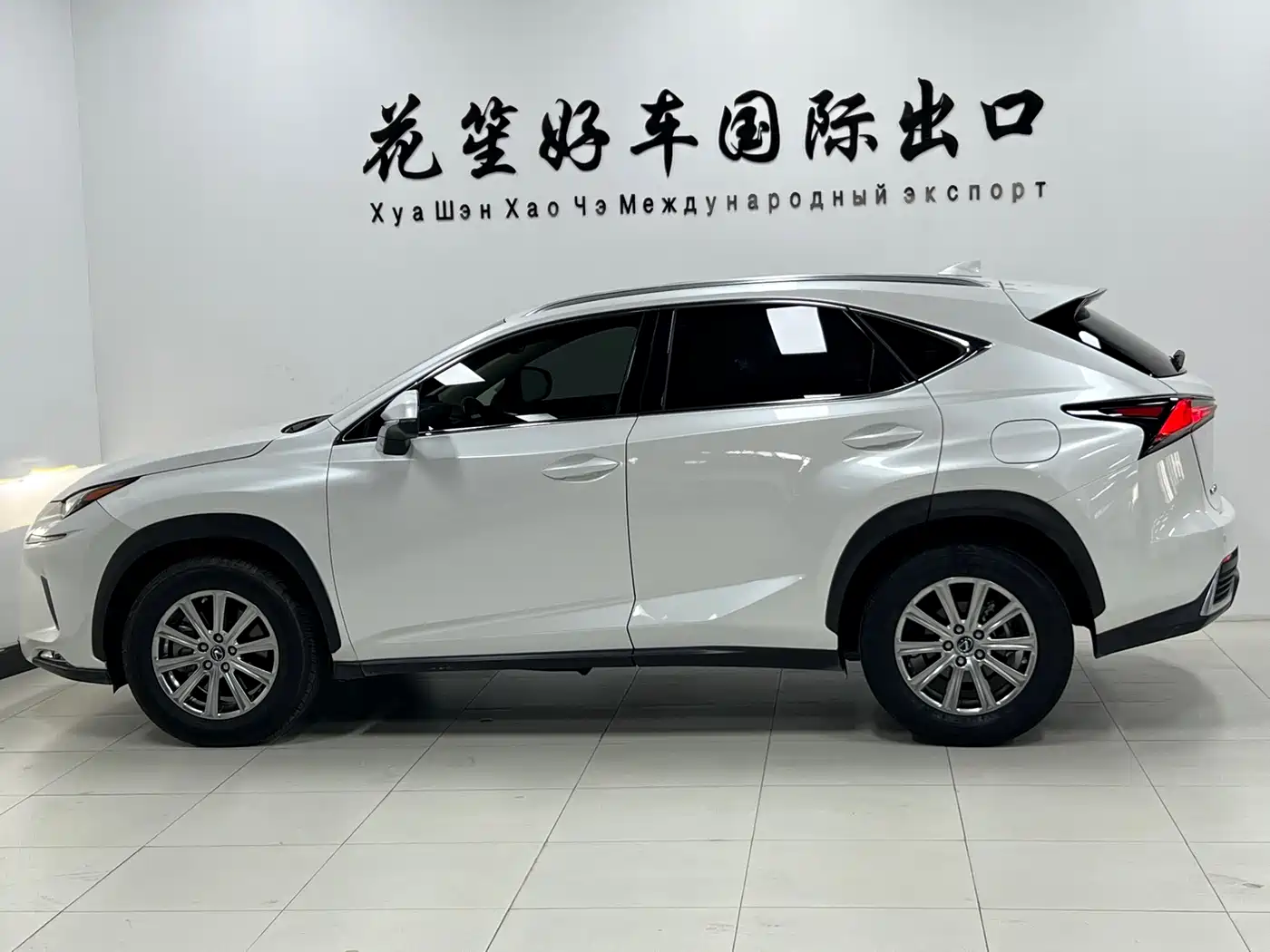 Lexus NX 2020 200 AWD F Sport China VI фото 4