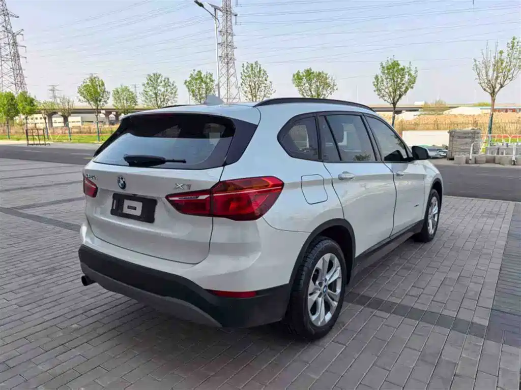 BMW X1 2016 sDrive18Li Premium Model фото 8