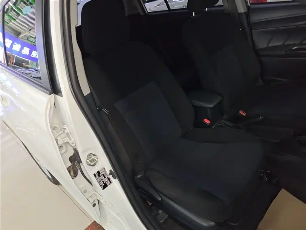 Toyota YARiS L Zhi Xuan 2016 Facelift 1.5E CVT Charming Edition фото 25
