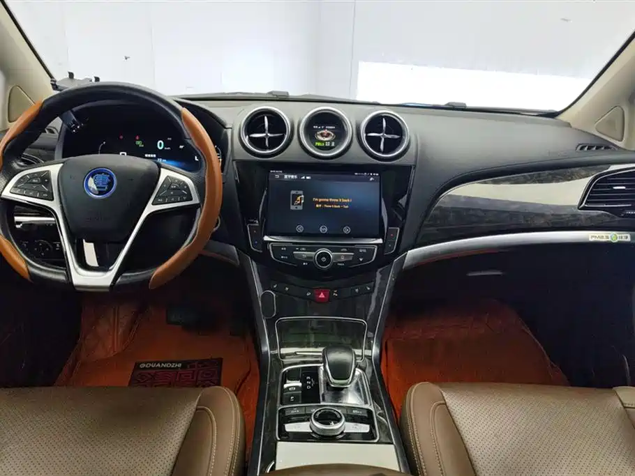 BYD Tang New Energy 2017 2.0T Tang 100 фото 12