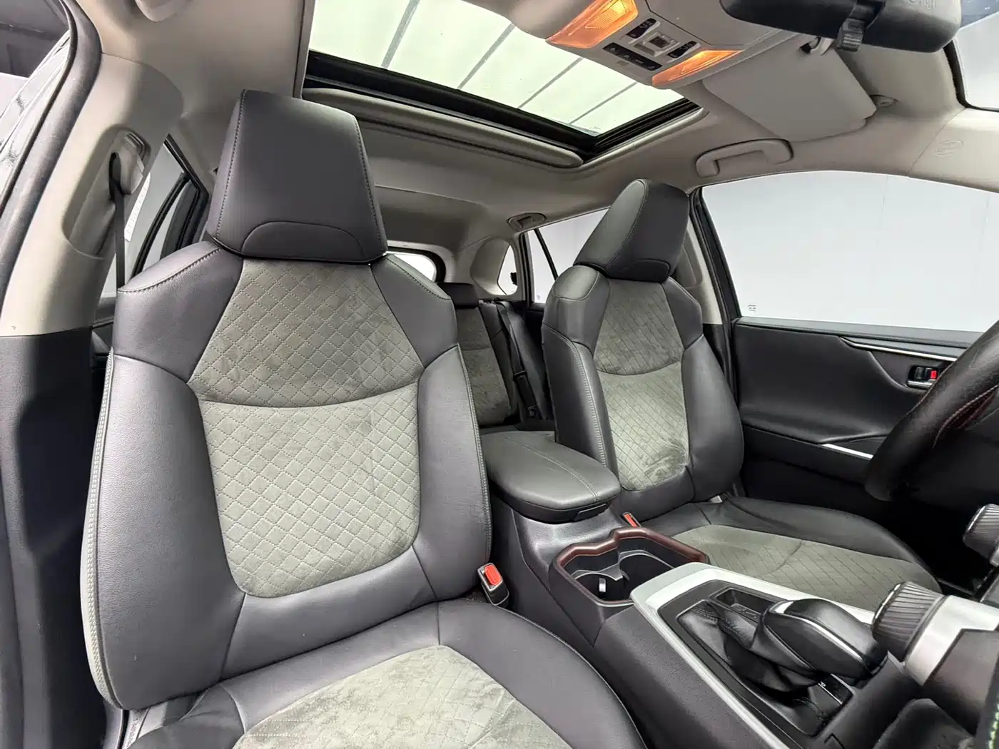 Toyota RAV4 Rongfang 2022 2.0L CVT 4WD Trend Plus Edition фото 15