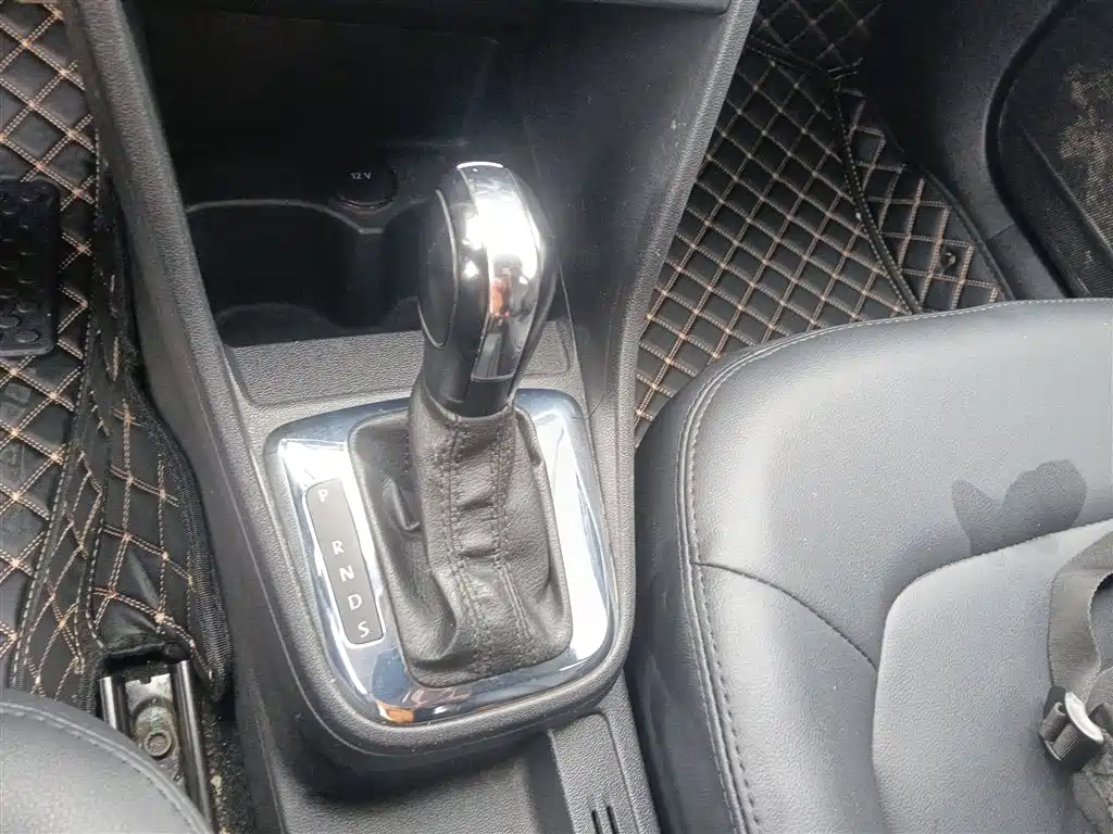 Volkswagen Jetta 2015 Value Edition 1.6L Automatic Fashion фото 10