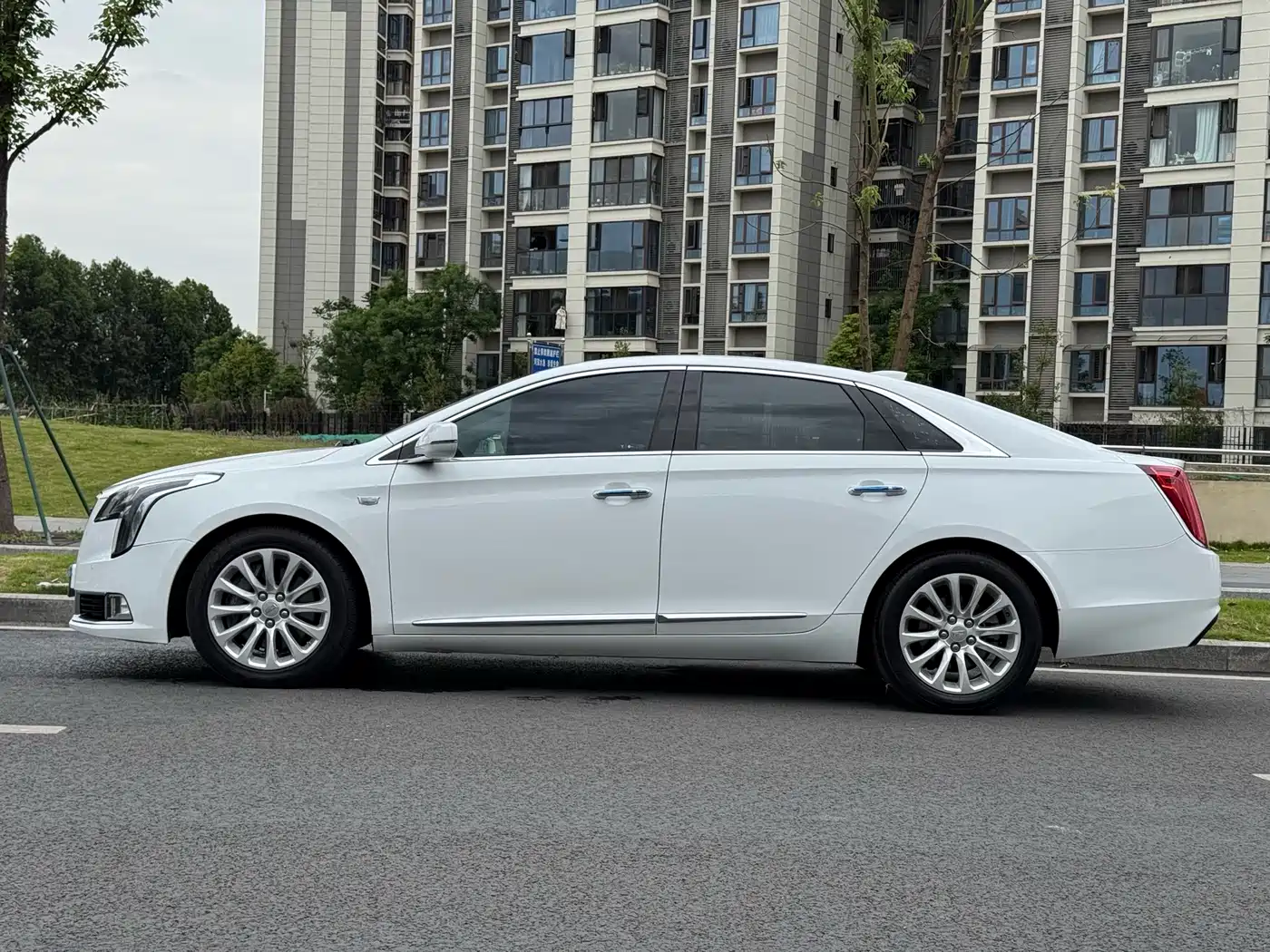 Cadillac XTS 2018 28T Elite фото 17