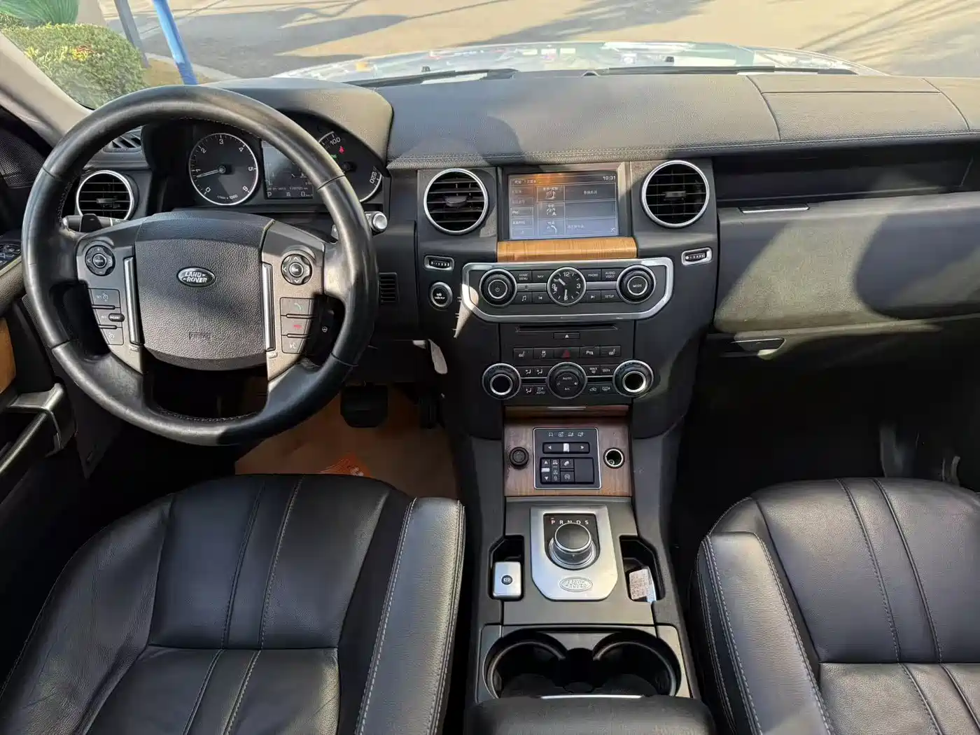 Land Rover Discovery 2015 3.0 SDV6 HSE Diesel фото 11