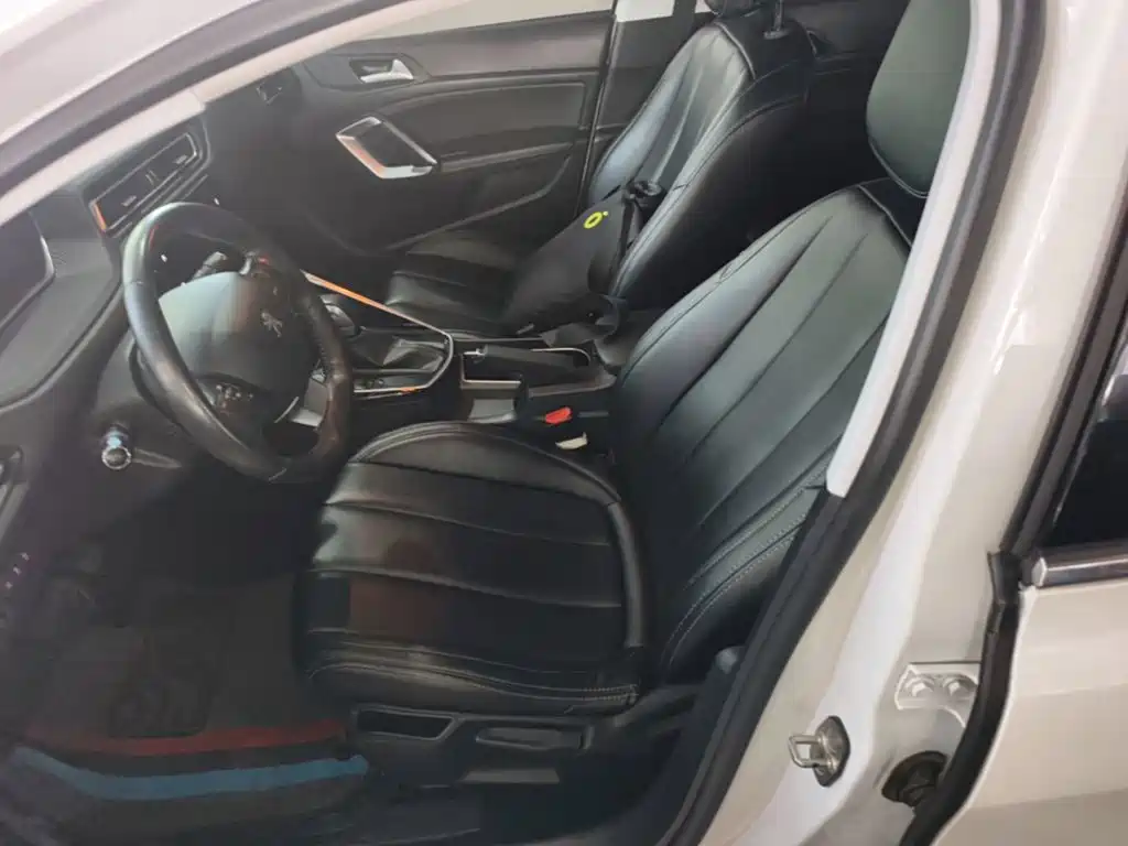 Photo 15 - Peugeot 308