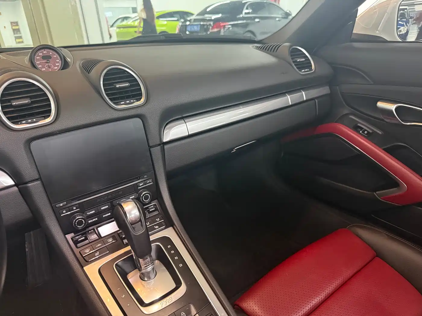 Porsche 718 2018 Boxster 2.0T фото 11