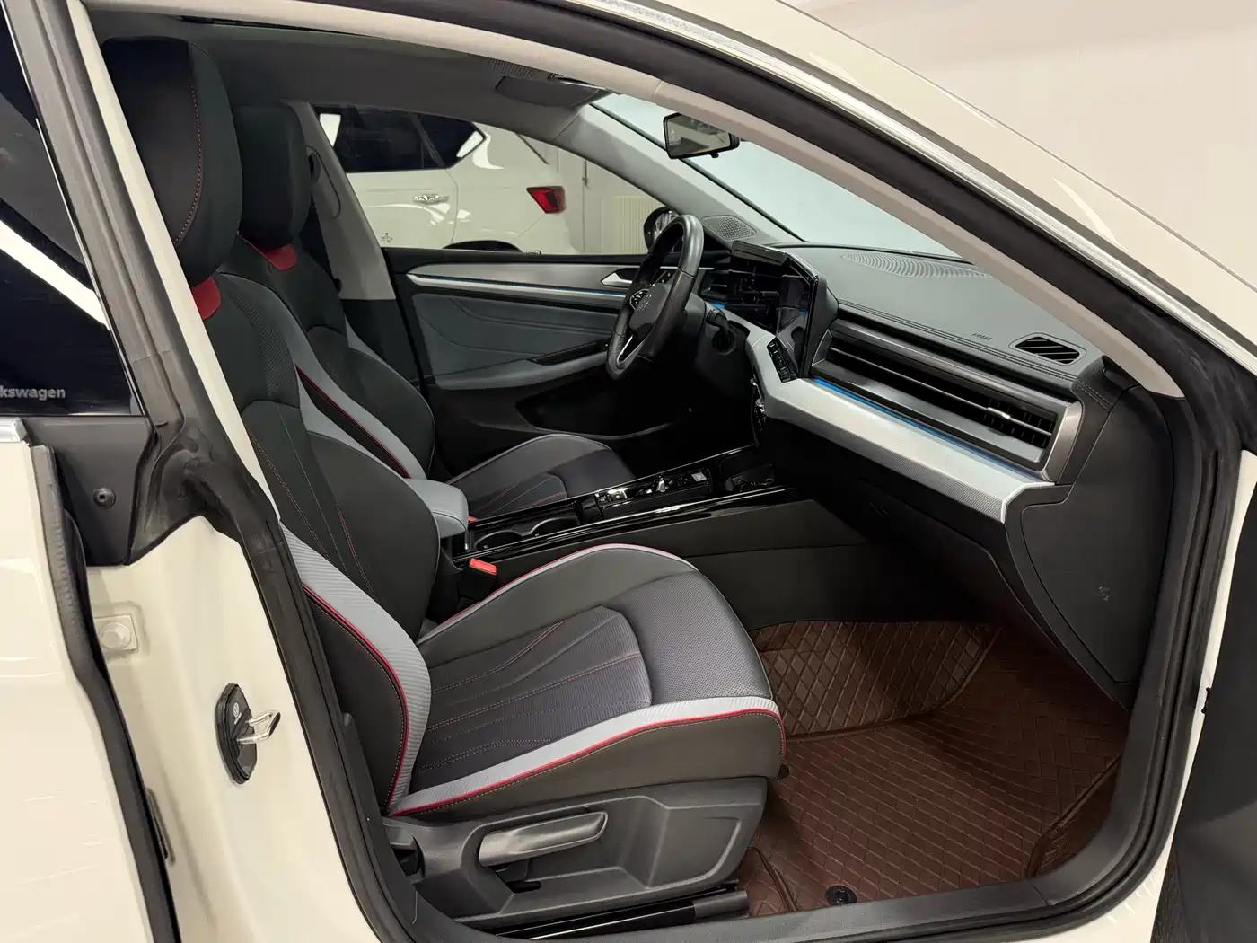 Volkswagen Lamando 2022 Lamando L 280TSI DSG Cool Edition фото 10