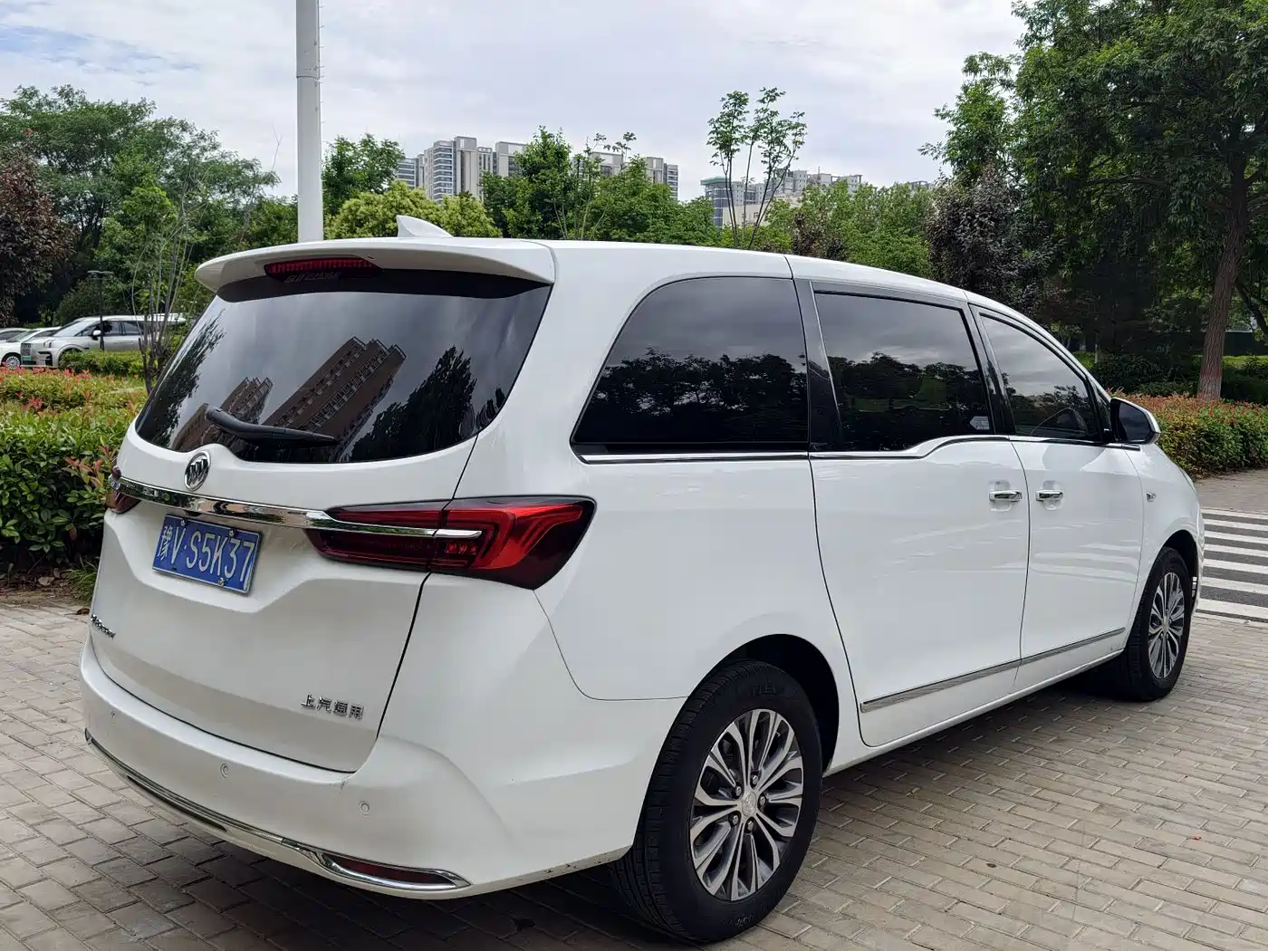 Buick GL8 2021 Land Business Class 652T Luxury фото 7