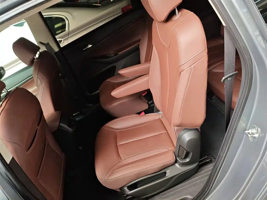 Buick GL6 2018 18T 6-Seater Luxury фото 17