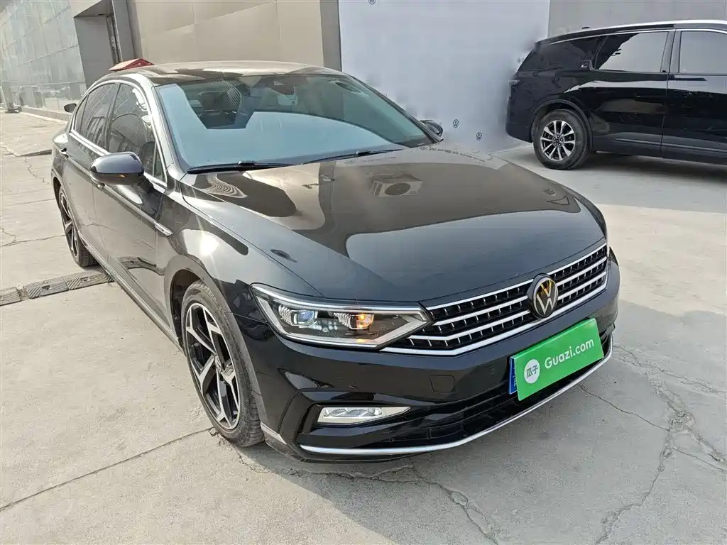 Volkswagen Magotan 2023 Model 2 Million Commemorative Edition 330TSI DSG Luxury фото 4
