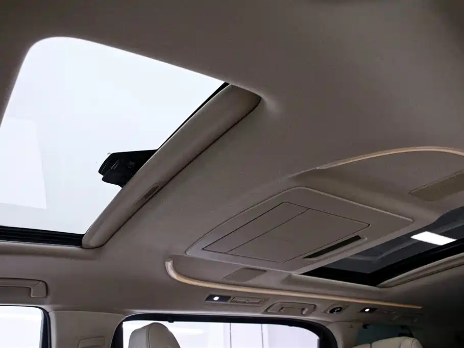 Toyota Vellfire 2020 Twin Engine 2.5L HV Premium Edition фото 10