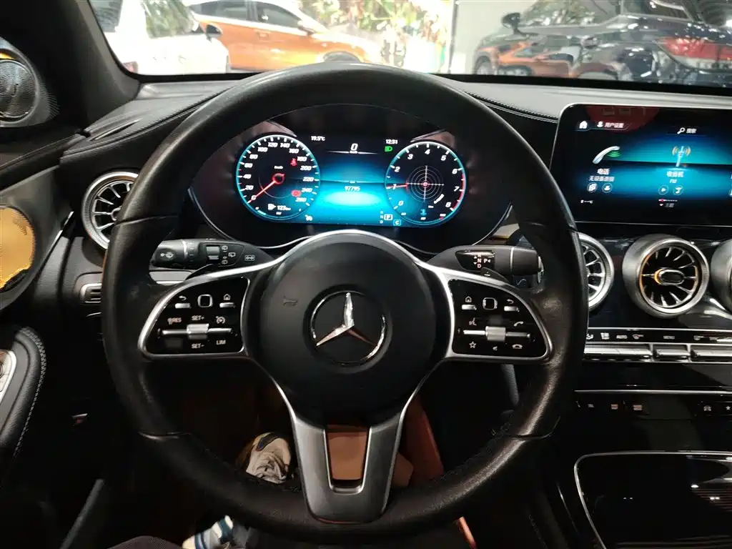 Mercedes-Benz GLC 2021 GLC 260 L 4MATIC Sporty фото 7