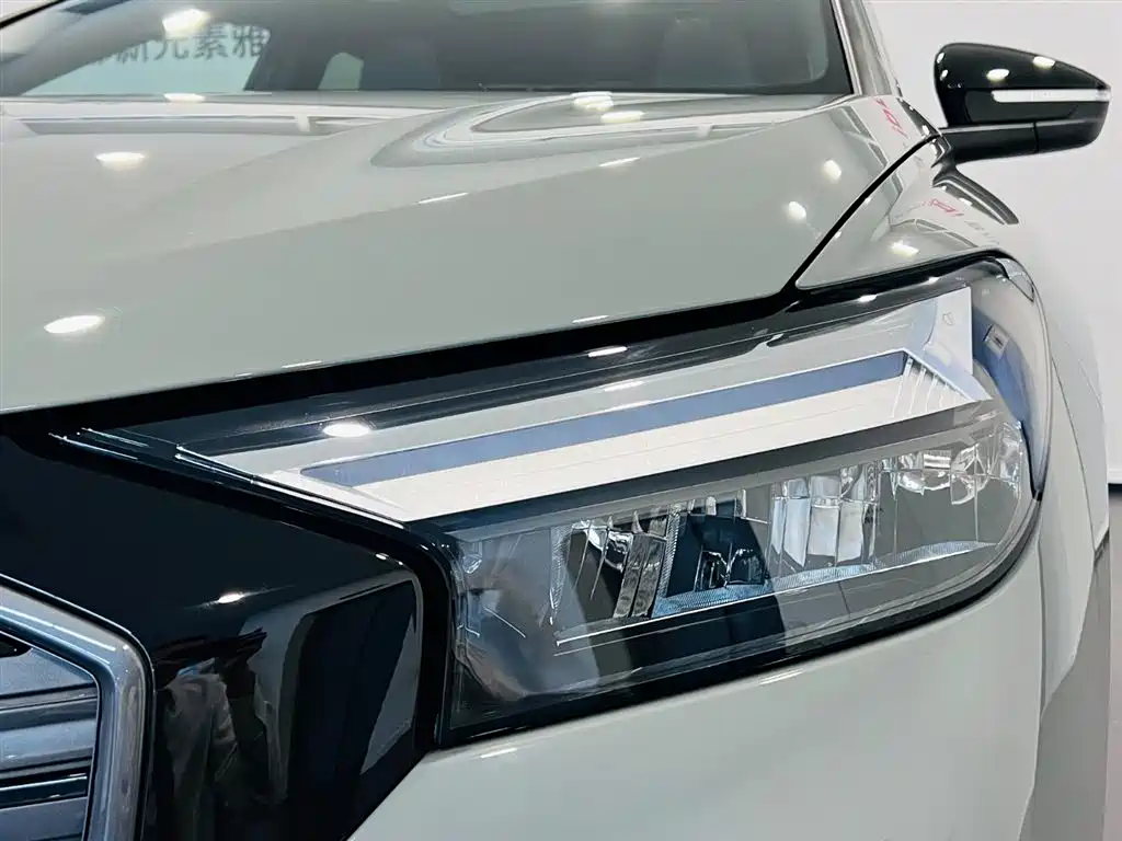 Audi Q4 e-tron 2024 50 e-tron quattro Creation Night Edition фото 12