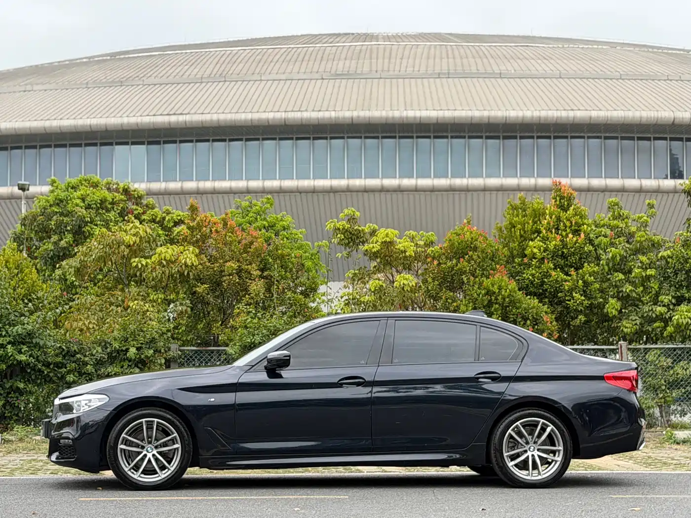 BMW 5 Series 2019 525Li M Sport Package фото 7