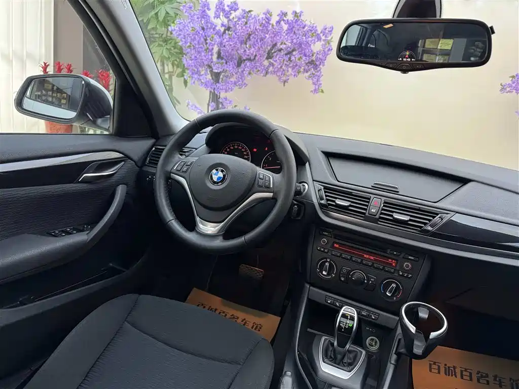 BMW X1 2015 Model sDrive18i Fashion Advanced Edition фото 15