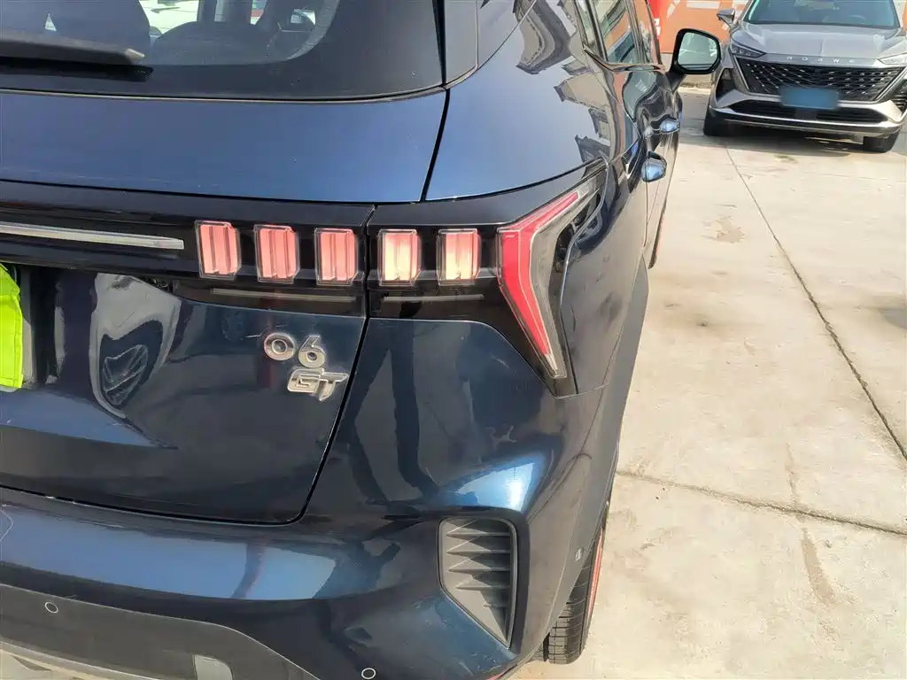 Lynk & Co 06 2020 1.5T Halo фото 8