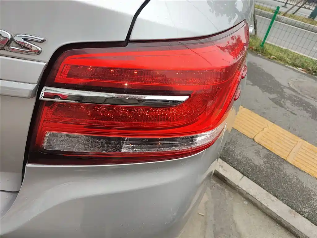 Toyota Vios 2017 1.5L CVT Pioneer фото 8