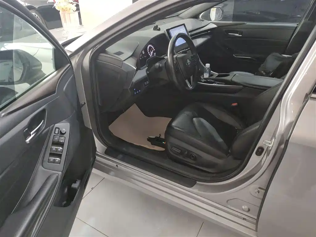 Toyota Avalon 2022 2.0L Luxury Edition фото 12