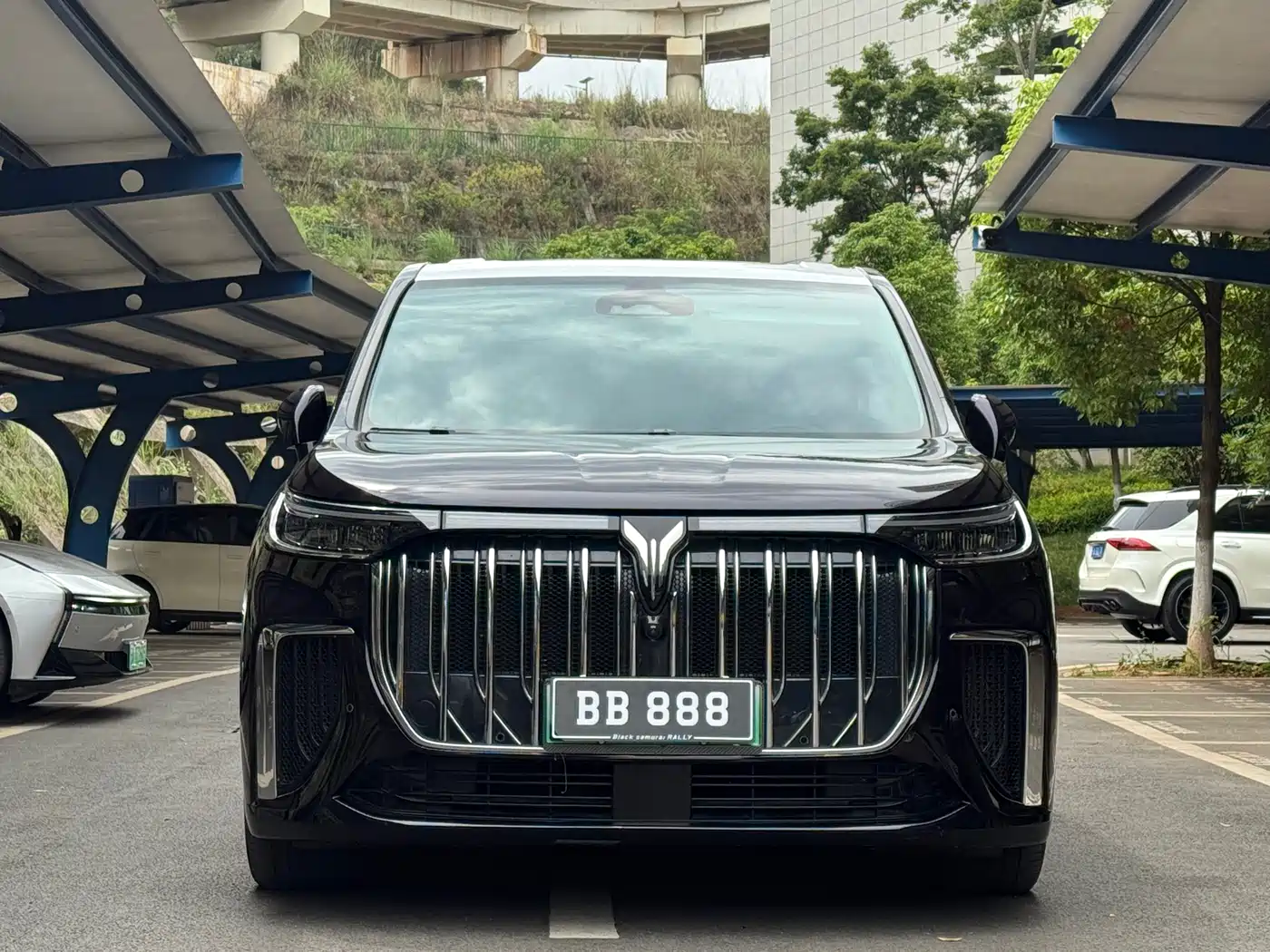 Voyah Auto Voyah Dreamer 2022 Low-carbon Dream+Smart Package фото 2