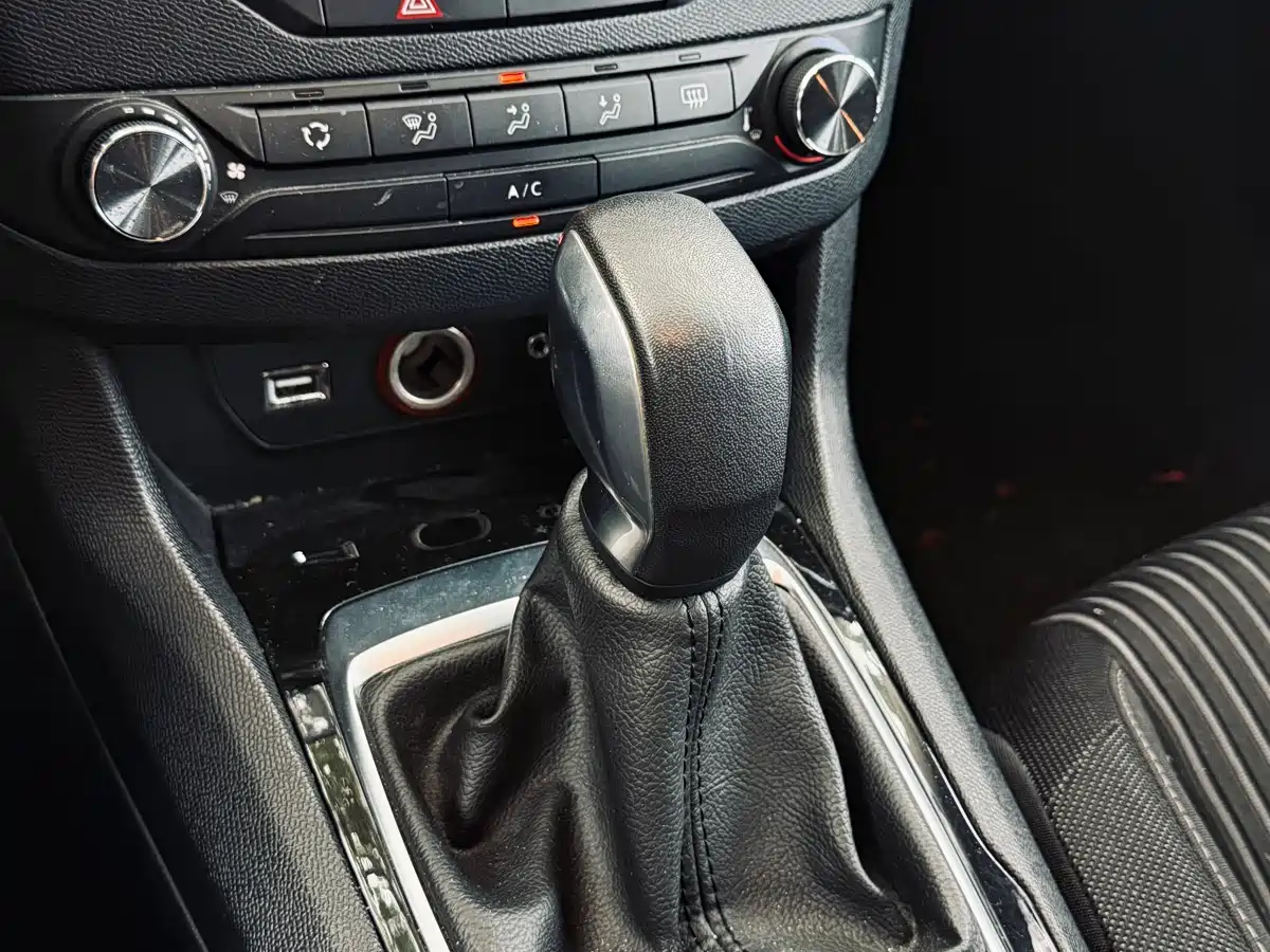 Peugeot 408 2014 1.8L Automatic Leading Edition фото 29