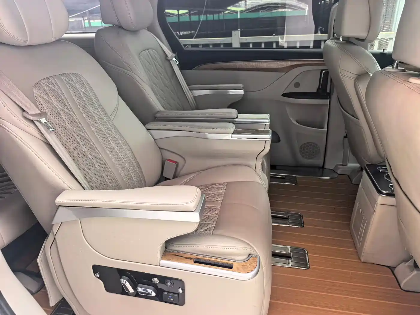 Buick GL8 2018 ES 28T Comfort Type China VI фото 9