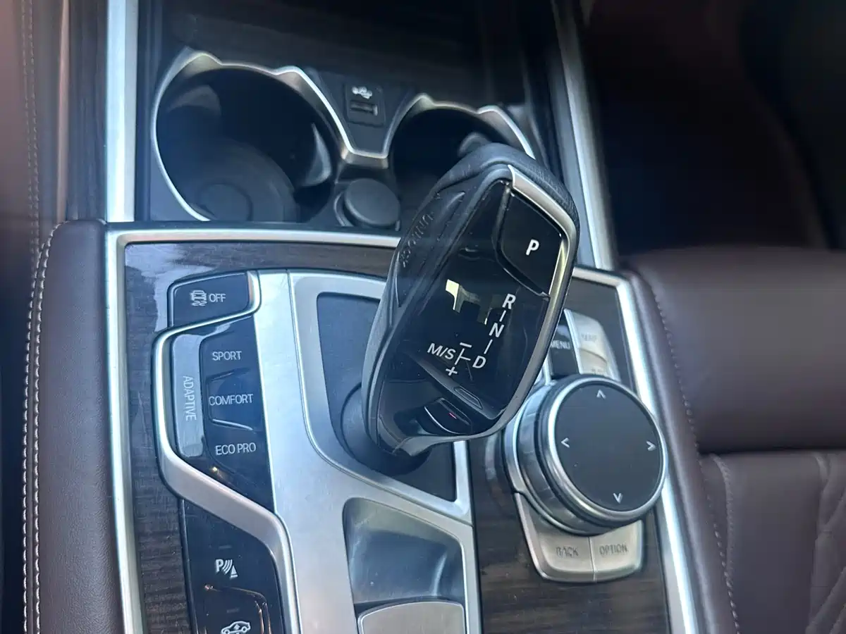 BMW 7 Series 2019 730Li Luxury Package фото 23