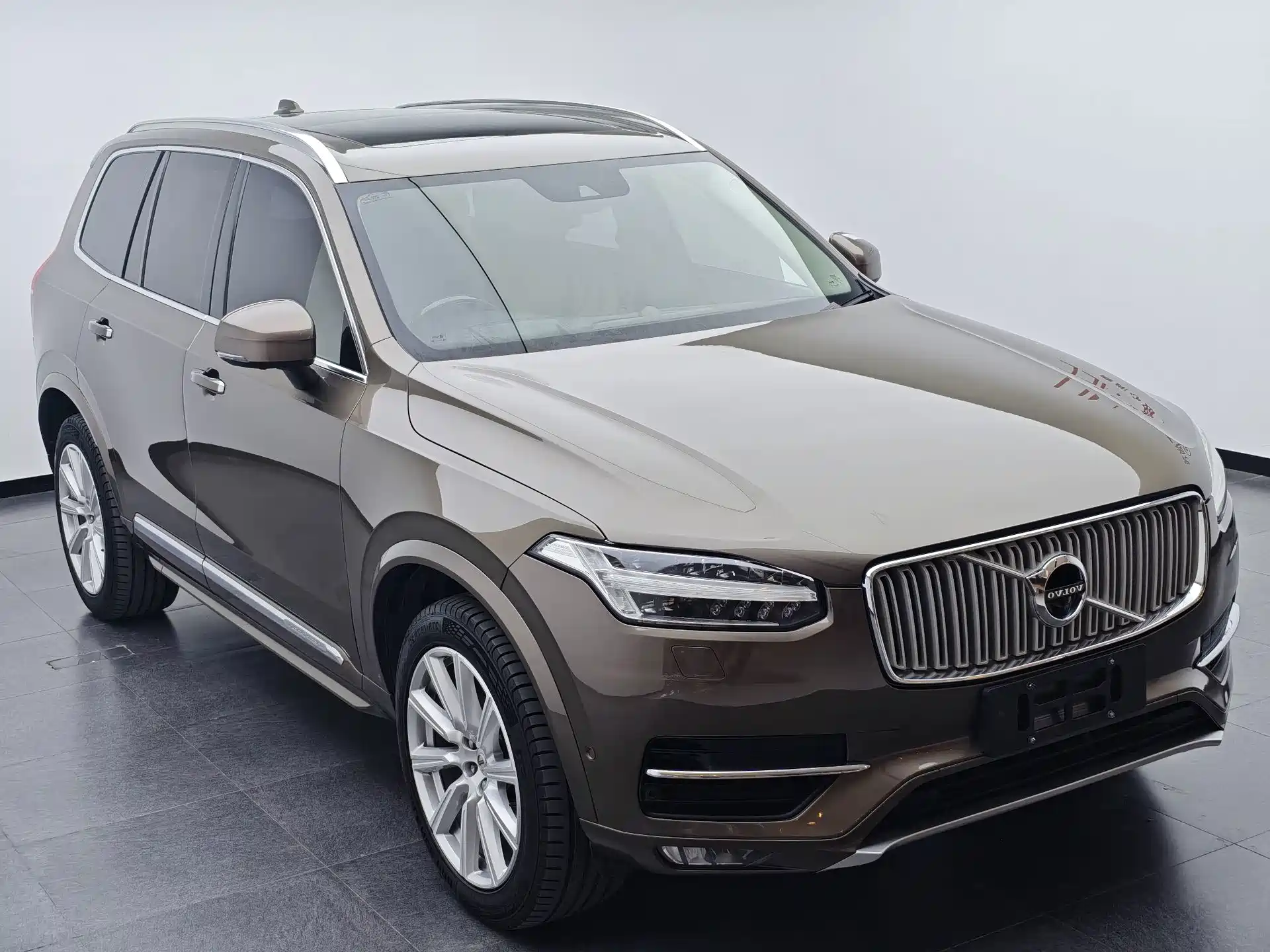 Photo 3 - Volvo XC90