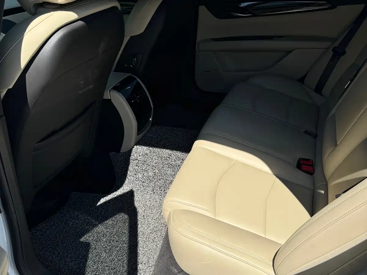Cadillac CT6 2019 28T Fashion Model фото 18