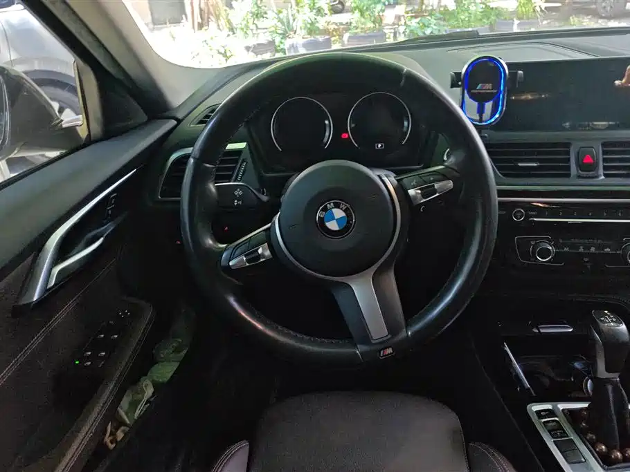 BMW 1 Series 2019 118i M Sport Package фото 15