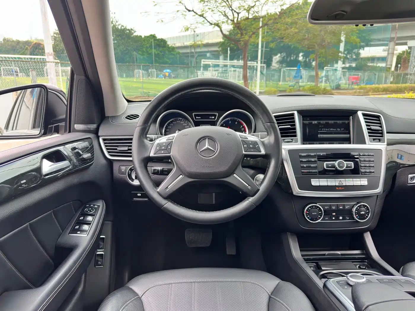 Mercedes-Benz GL-Class 2015 GL 400 4MATIC Luxury фото 16
