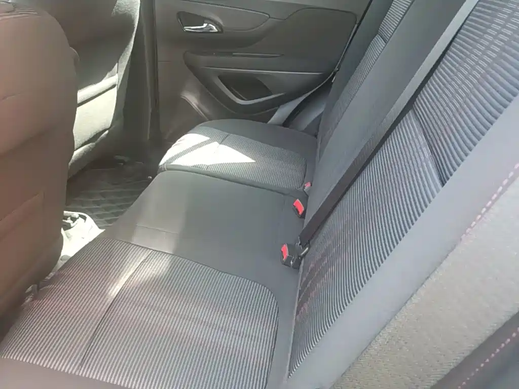Фото 17 - Buick Encore